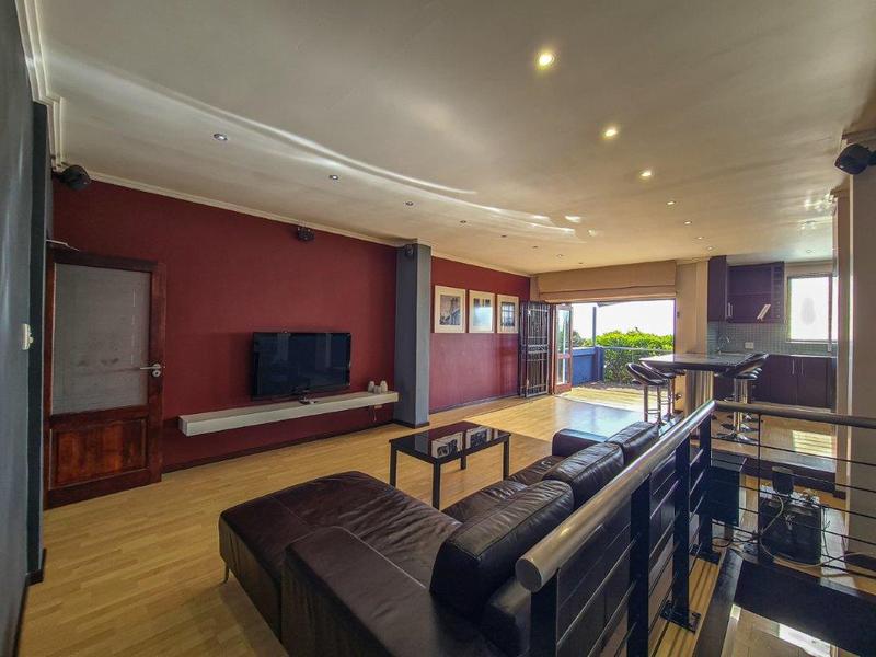 2 Bedroom Property for Sale in Woodstock Western Cape